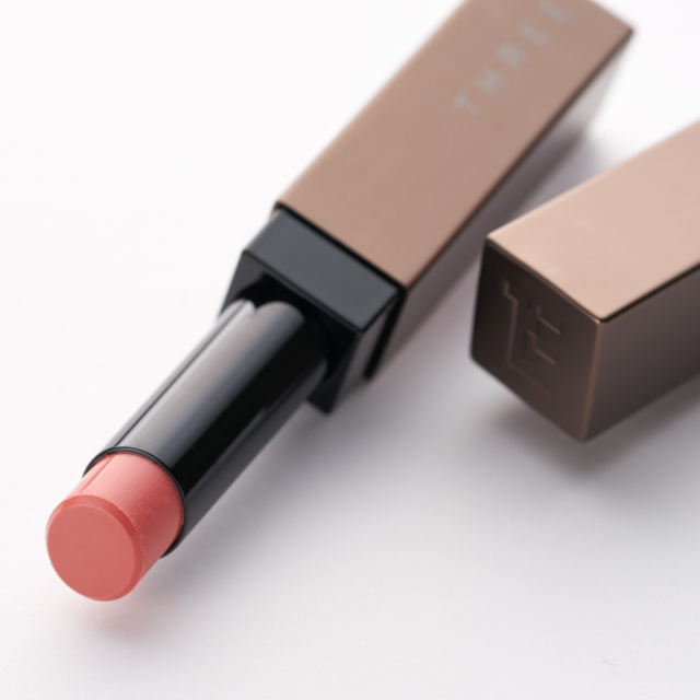 THREE リップコンシャス プロテクター