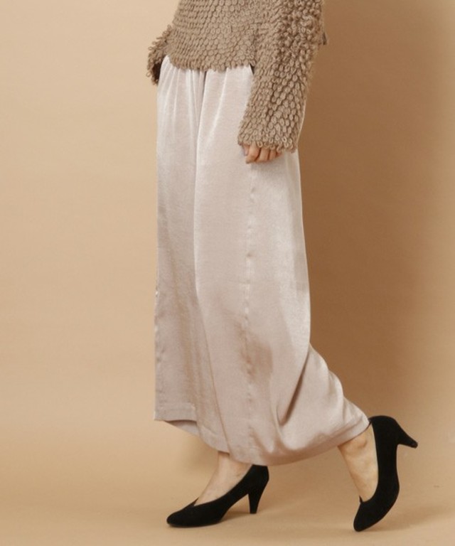 サテンスカンツ