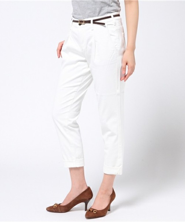 タック入り　トラウザーパンツ