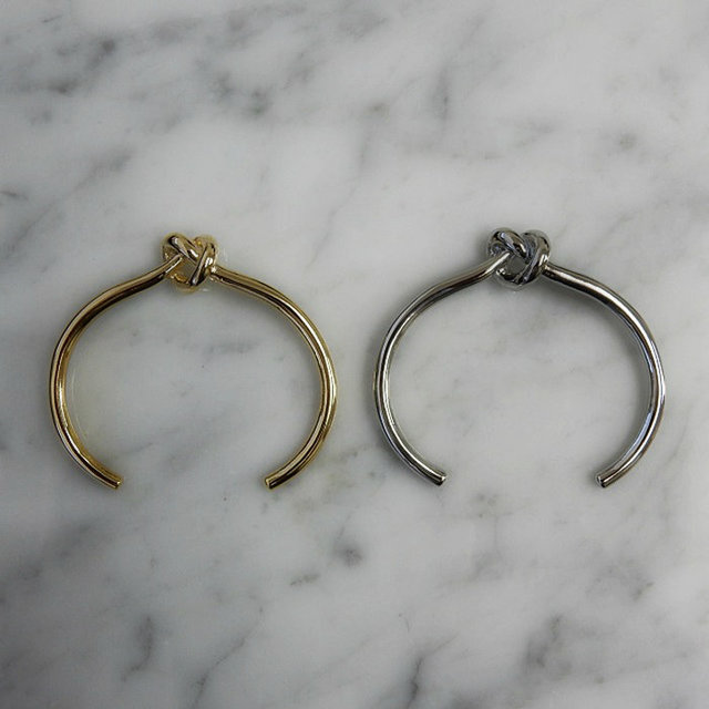 ノットバングル