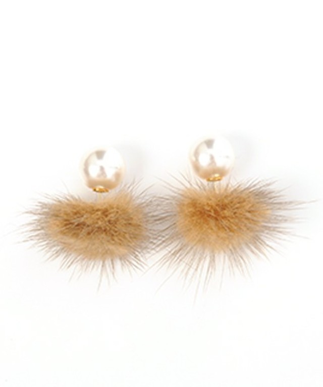 パール×ファーキャッチピアス