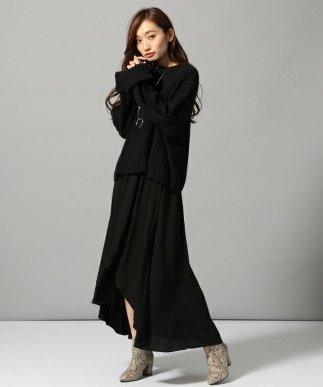 ケーブルボトルネックプルオーバーニット