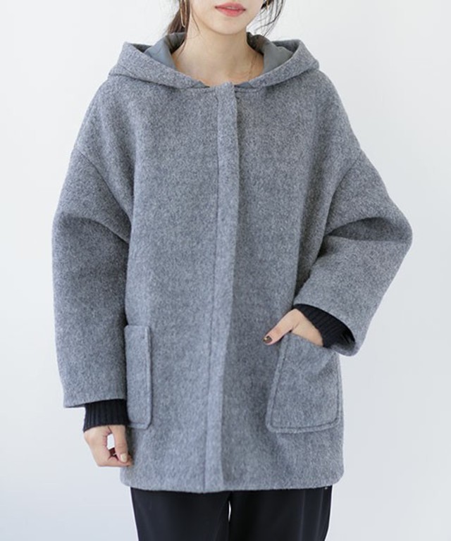 フード付きコクーンショートコート