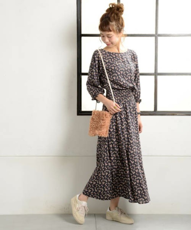 花柄マキシワンピース