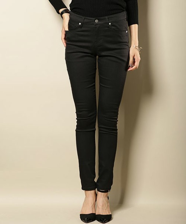 nano・universe 【VERY 11月号掲載】【STORY 10月号掲載】　カラースキニーパンツ