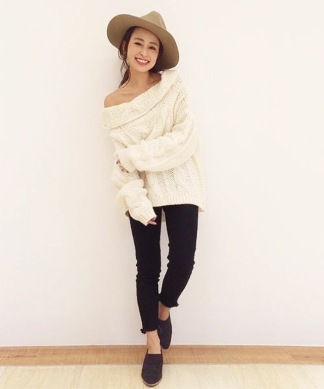 Ungrid ブラックフレイドヘムストスリ