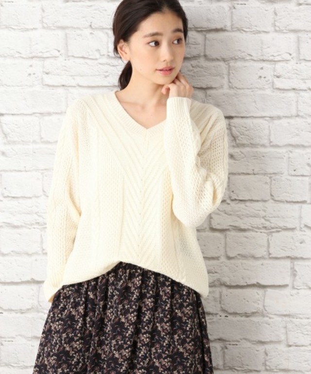 LEPSIM　5GケーブルVネックプルオーバー