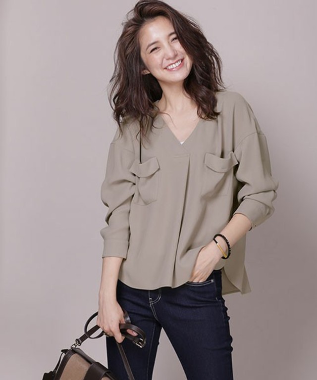 nano・universe ウォッシャブルVネックとろみブラウス