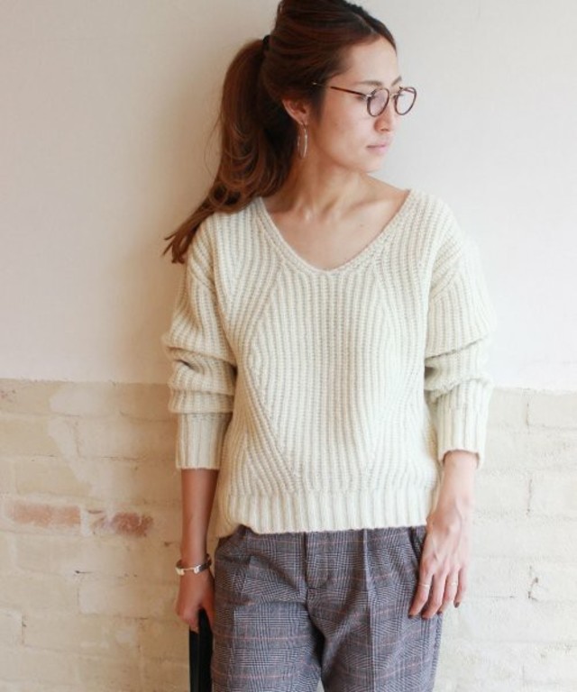 カタアゼVネック