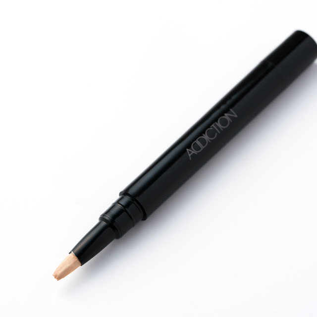 アディクション　パーフェクト コンシーラー タッチアップ