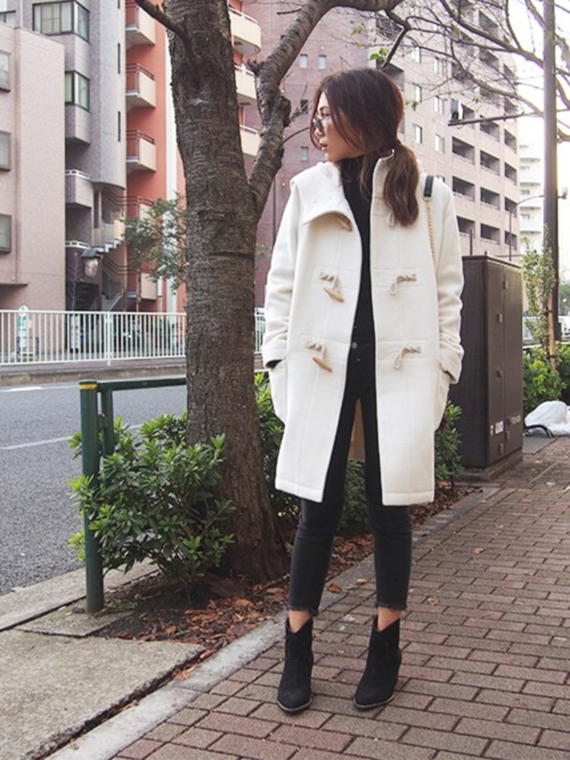 ミドル丈ダッフルコート