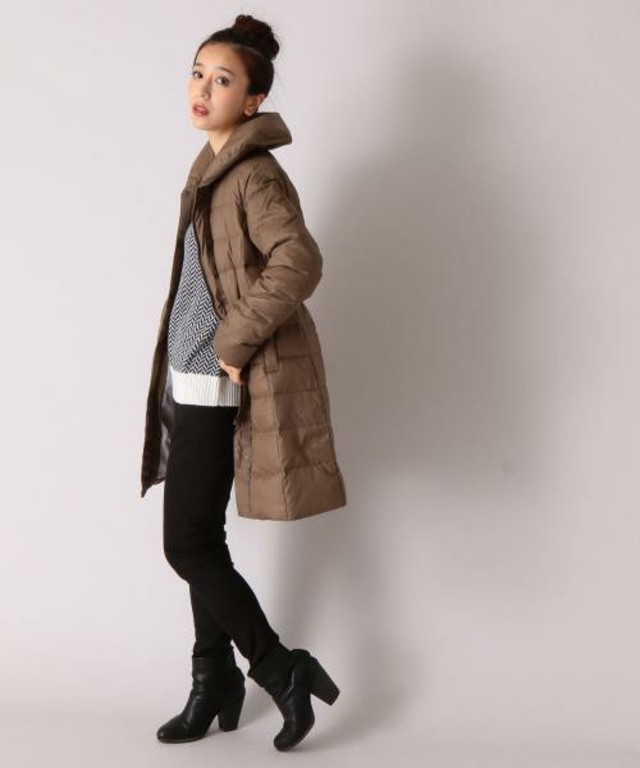 ボリュームカラーダウンコート