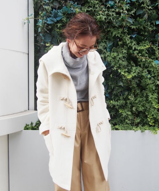 ミドル丈ダッフルコート