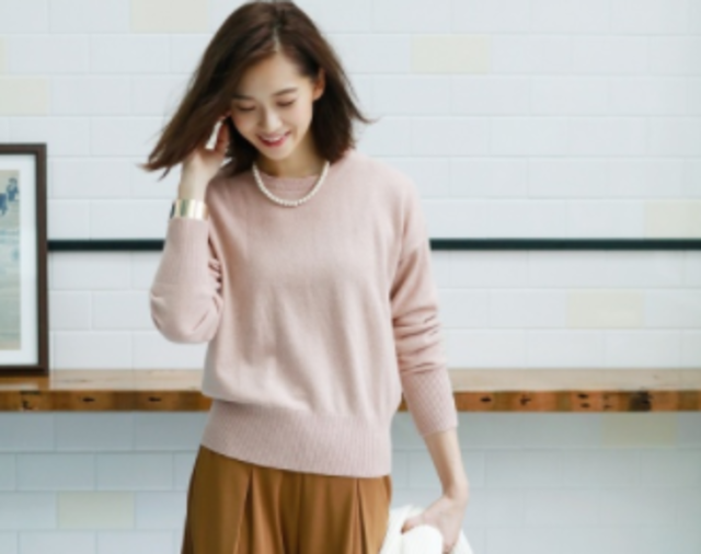 WOMEN カシミヤクルーネックセーター（長袖）