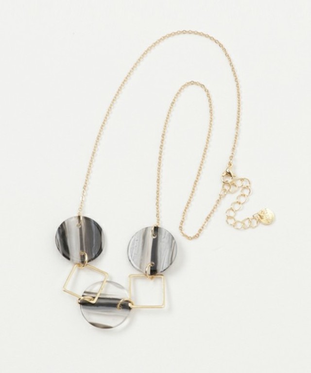 earth music&ecology サークルアクリルパーツネックレス