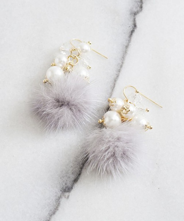 ma chere Cosette? パールじゃらビーズとミンクファーピアス