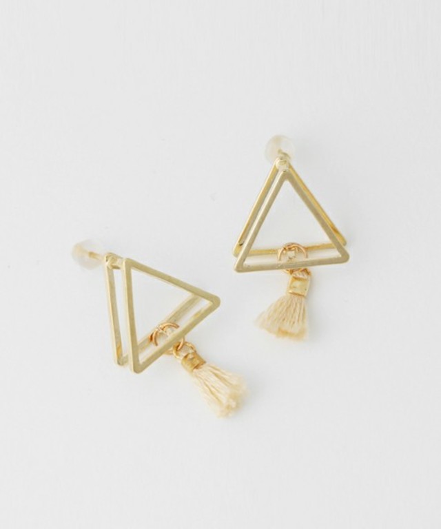 Shellyisland　トライアングルプチタッセルピアス