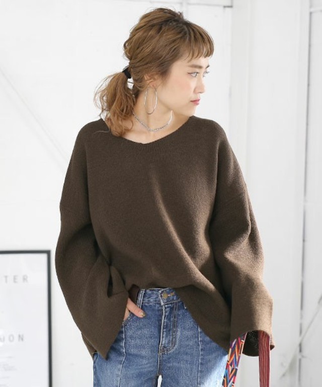 Vネック袖スリットドロップショルダーゆったりニット