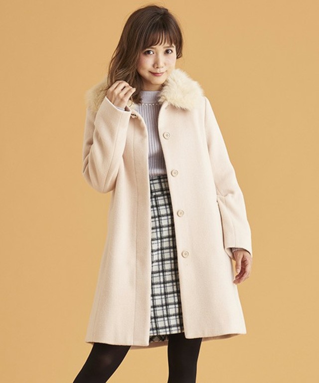 MAJESTIC LEGON　ファー衿ビジュー釦Aラインコート
