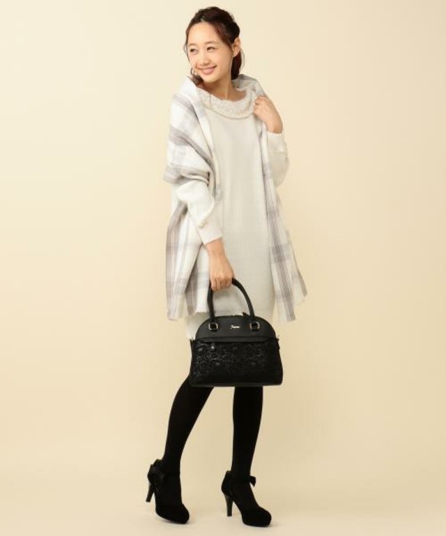 アンゴラ混フェミニンニットワンピース