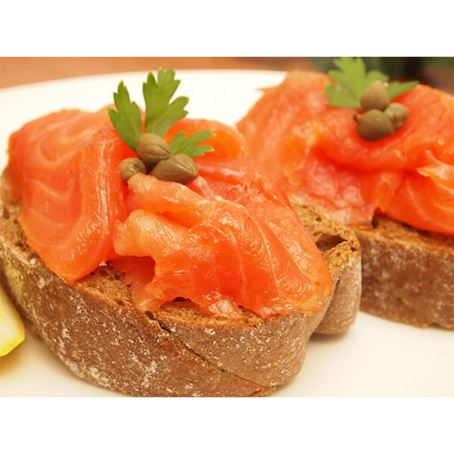 スモークサーモン タスマニア産 ソフトスモーク オーシャントラウト 200ｇ