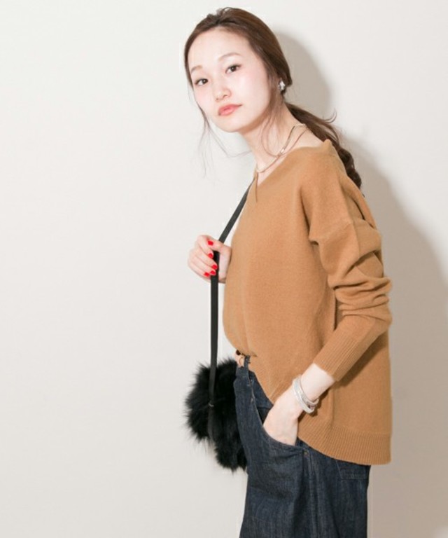 URBAN RESEARCH/UR 圧縮Vネックニット