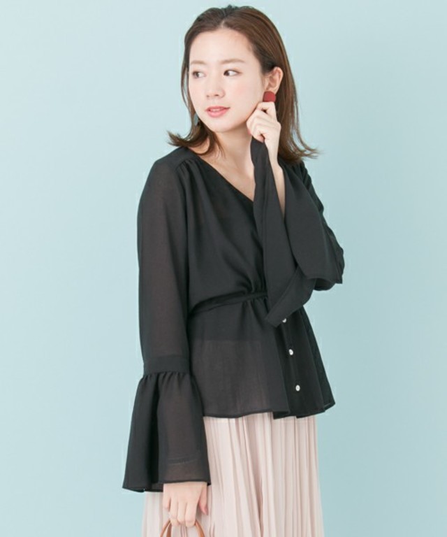 URBAN RESEARCH UR 前開き袖フレアブラウス