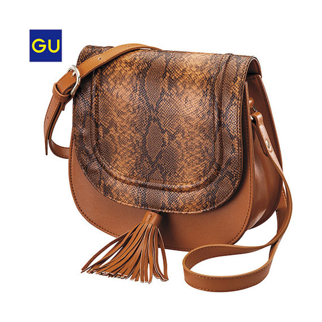 （GU）タッセルサドルショルダーバッグ