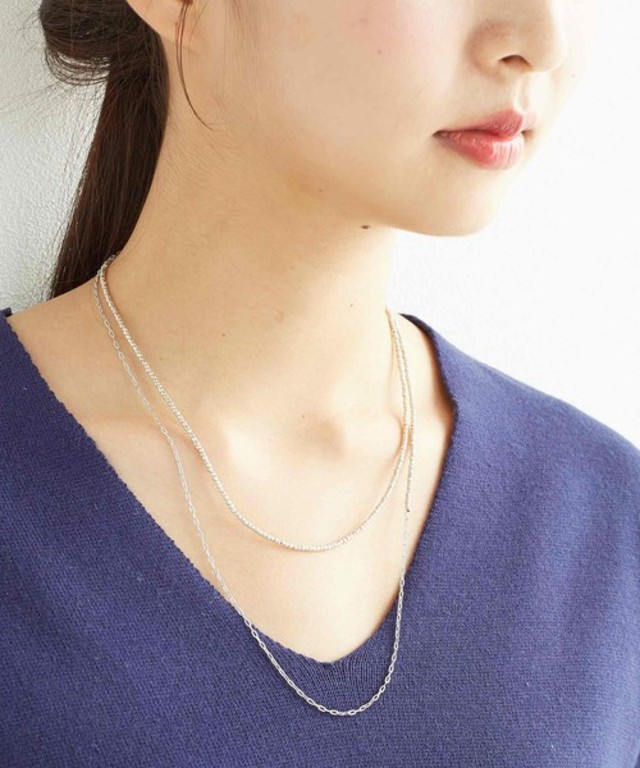 華奢なチェーン＆シックなビーズのロングネックレスセット