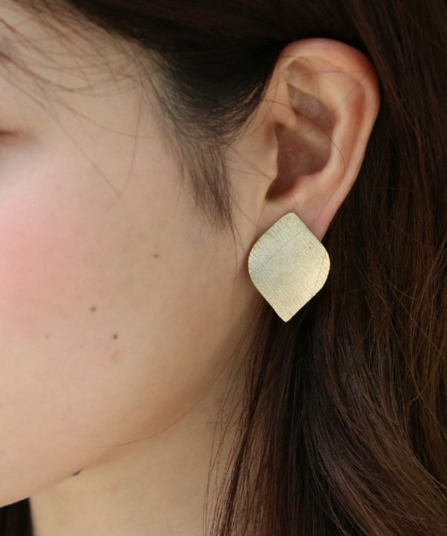 かすれリーフプレートピアスorイヤリング
