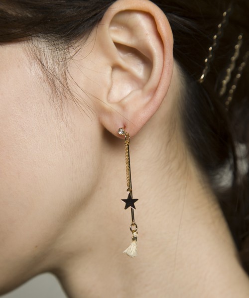 チェーンスタータッセルピアス