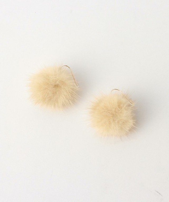 BY ミンクファーピアス