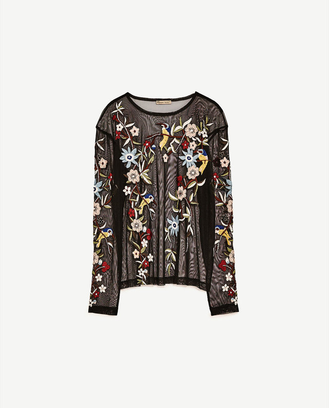 刺繍チュールＴシャツ　