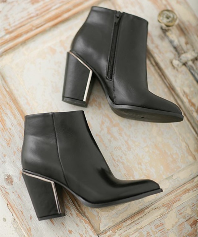 nano・universe メタルラインヒールショートブーツ