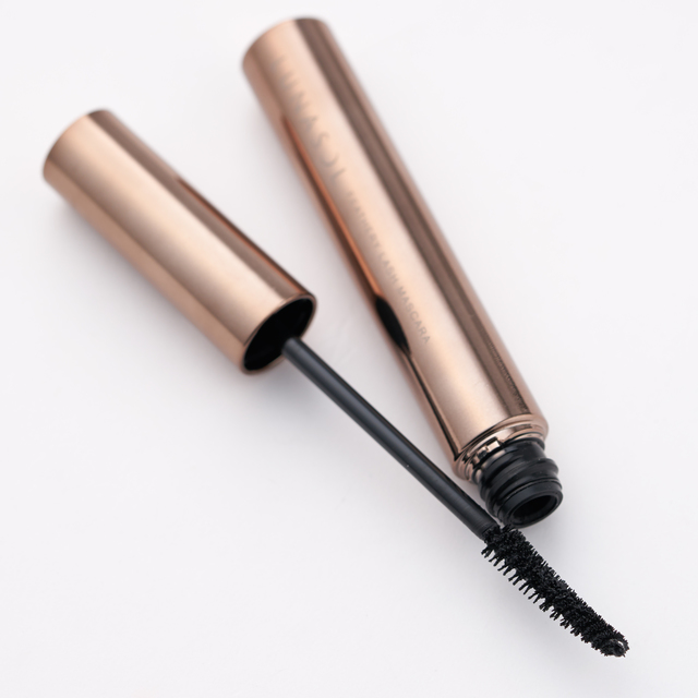 ルナソル フェザリーラッシュマスカラ 01