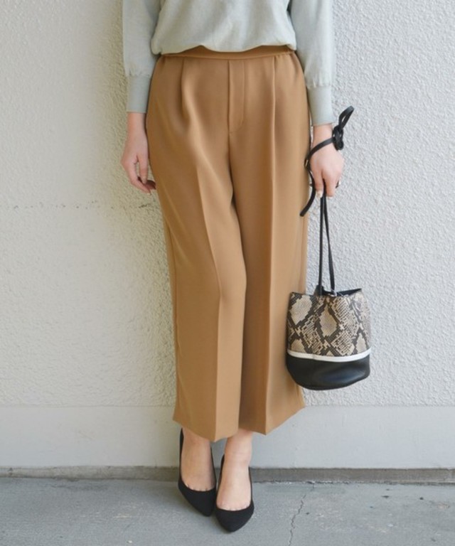 SHIPS for women　ワイドクロップドパンツ