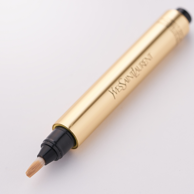 イヴ・サンローラン・ボーテ　ラディアント タッチ