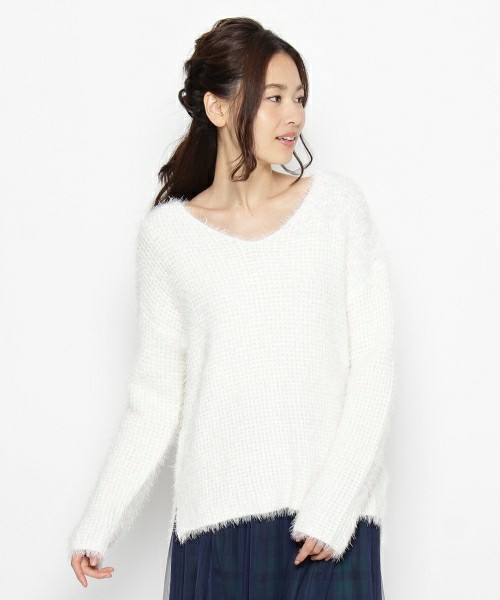 Cutie Blonde シャギープルオーバーニット