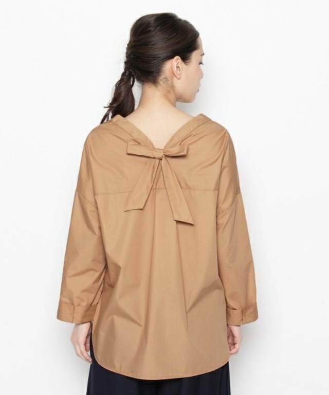 HusHusH　バックリボンVネックブラウス