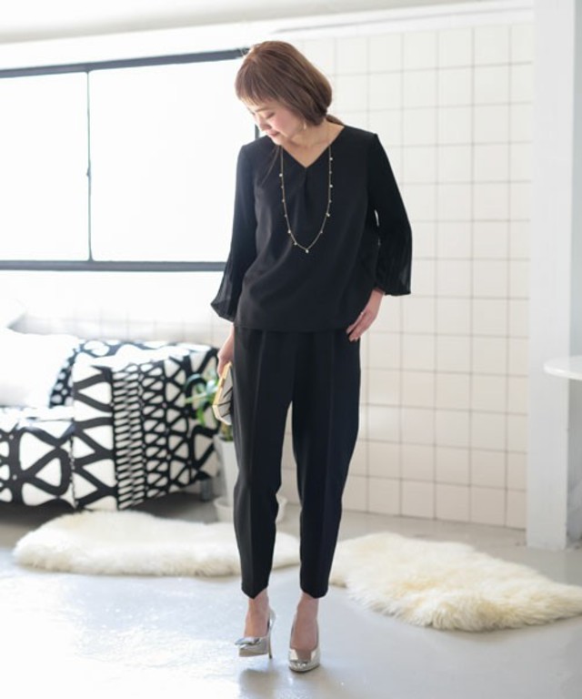 select MOCA 袖シフォンプリーツバルーンスリーブ後ろボタントップステーパードパンツドレスセットアップ