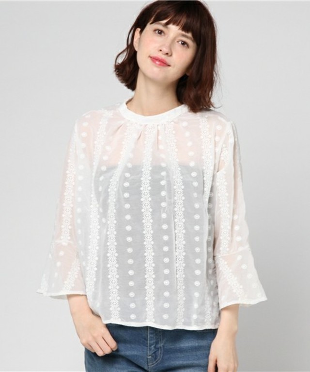 merlot plus　ライン刺繍シースルーブラウス