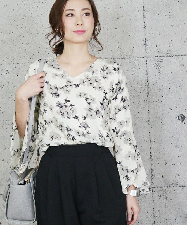 reca　花柄シフォンブラウス