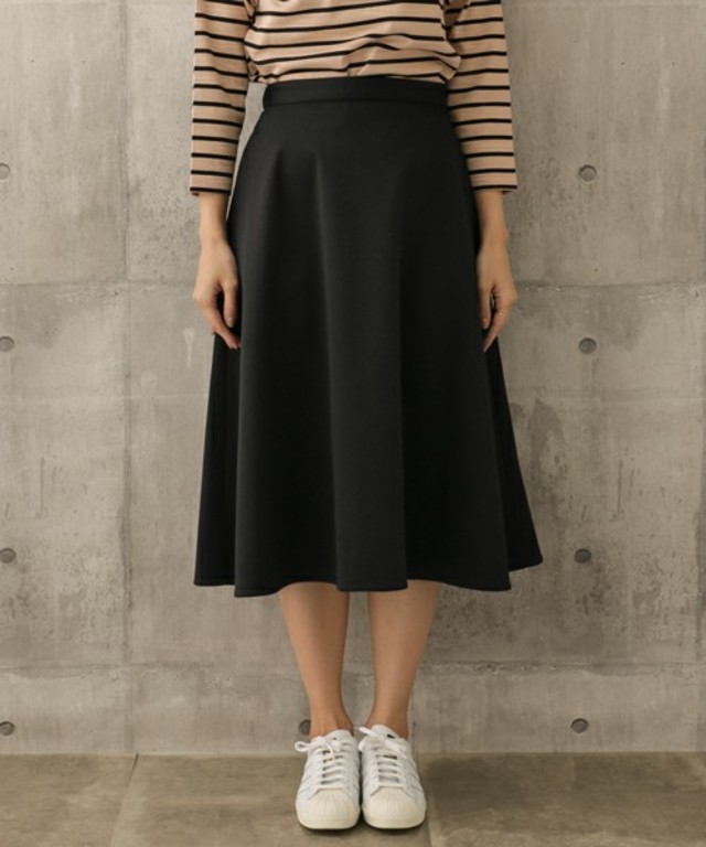 URBAN RESEARCH DOORS ボンディングフレアスカート