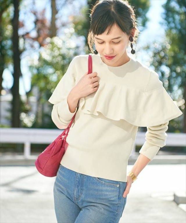 ラッフルニットプルオーバー