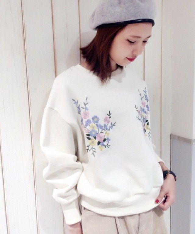 mysty woman　裏起毛×刺繍ハイネックスウェット