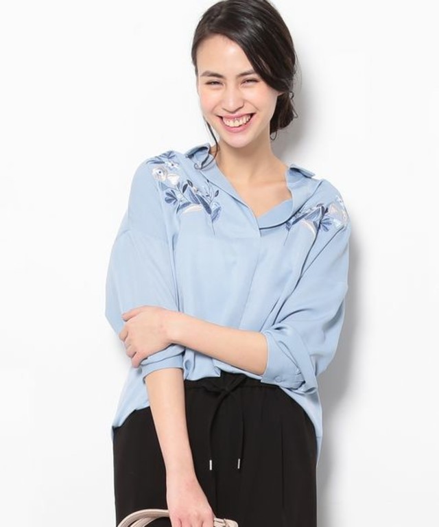 ViS　刺繍バックシャンブラウス