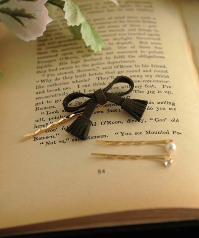 スエードリボンヘアピン【PLAIN CLOTHING】