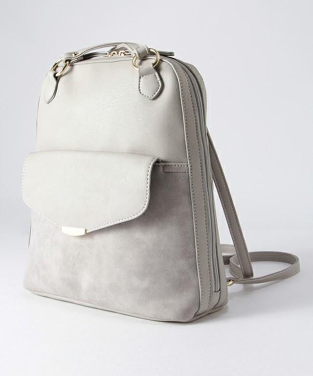 ikka 合皮２WAYリュックトート