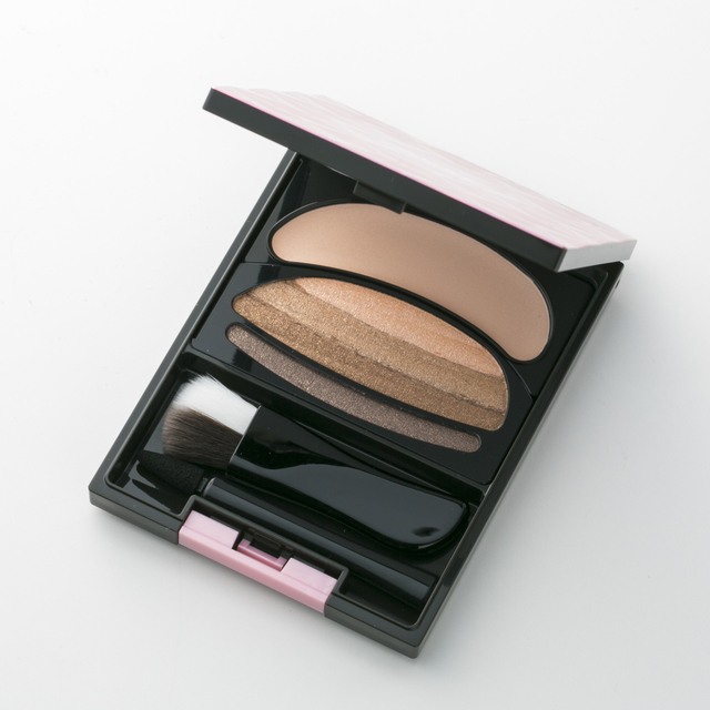 オーブ クチュール ブラシひと塗りシャドウ 561