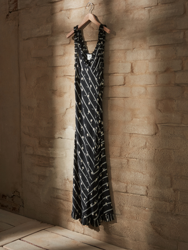 シフォンマキシワンピース